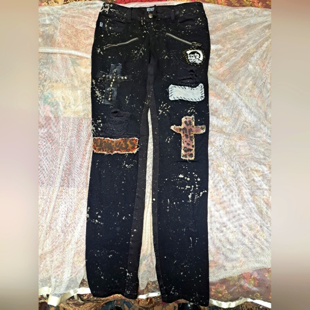 Distressed Jeans
